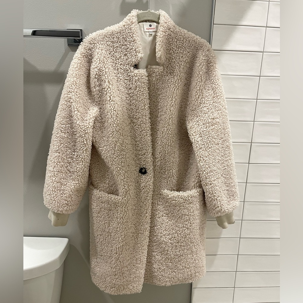SUNDRY Sherpa coat.